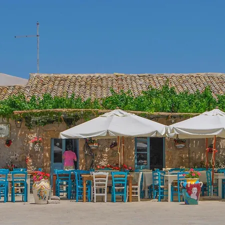 アパート 1 Bedroom Lovely In